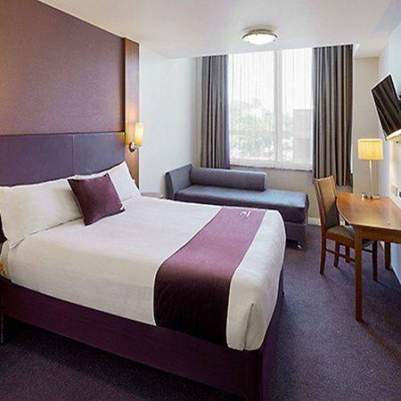 Premier Inn Chippenham Chippenham  Esterno foto