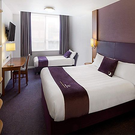 Premier Inn Chippenham Chippenham  Esterno foto