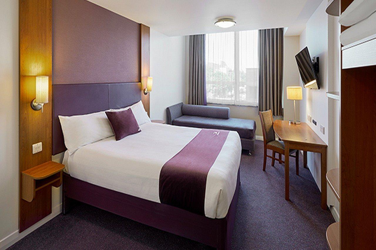 Premier Inn Chippenham Chippenham  Esterno foto