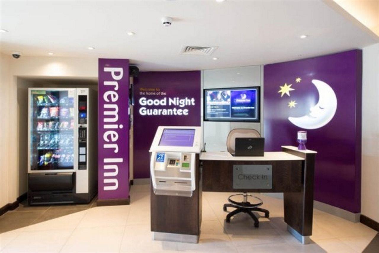 Premier Inn Chippenham Chippenham  Esterno foto