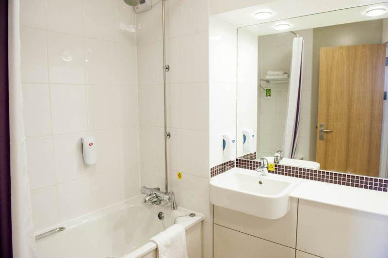 Premier Inn Chippenham Chippenham  Esterno foto